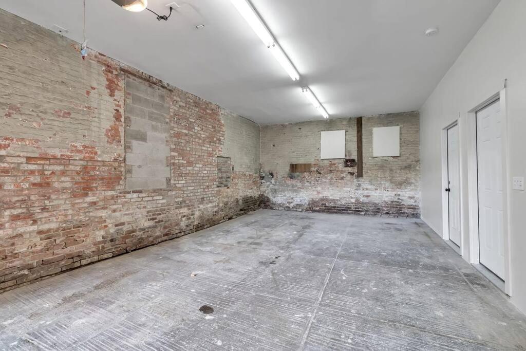 Carriage House Loft - King Bed And Garage Parking Apartment Buffalo Exterior photo