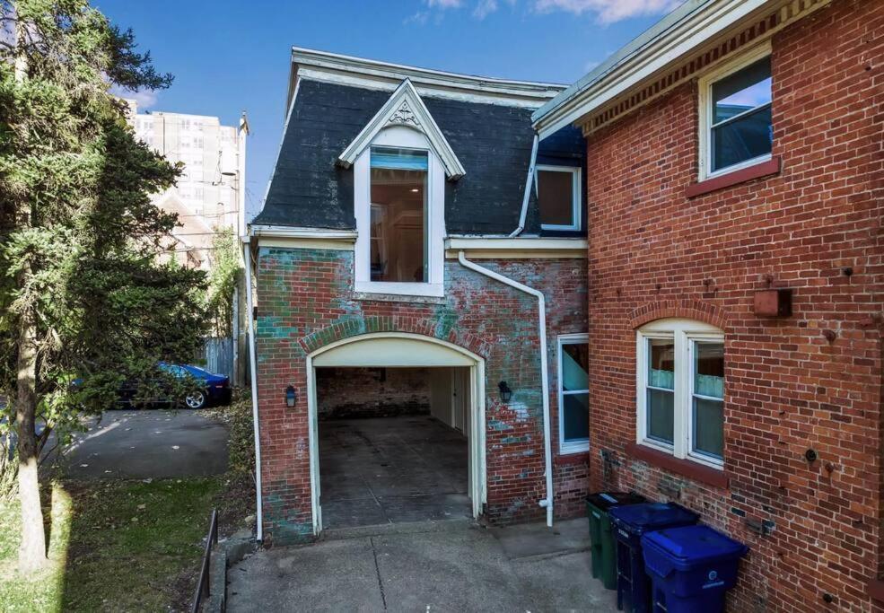 Carriage House Loft - King Bed And Garage Parking Apartment Buffalo Exterior photo